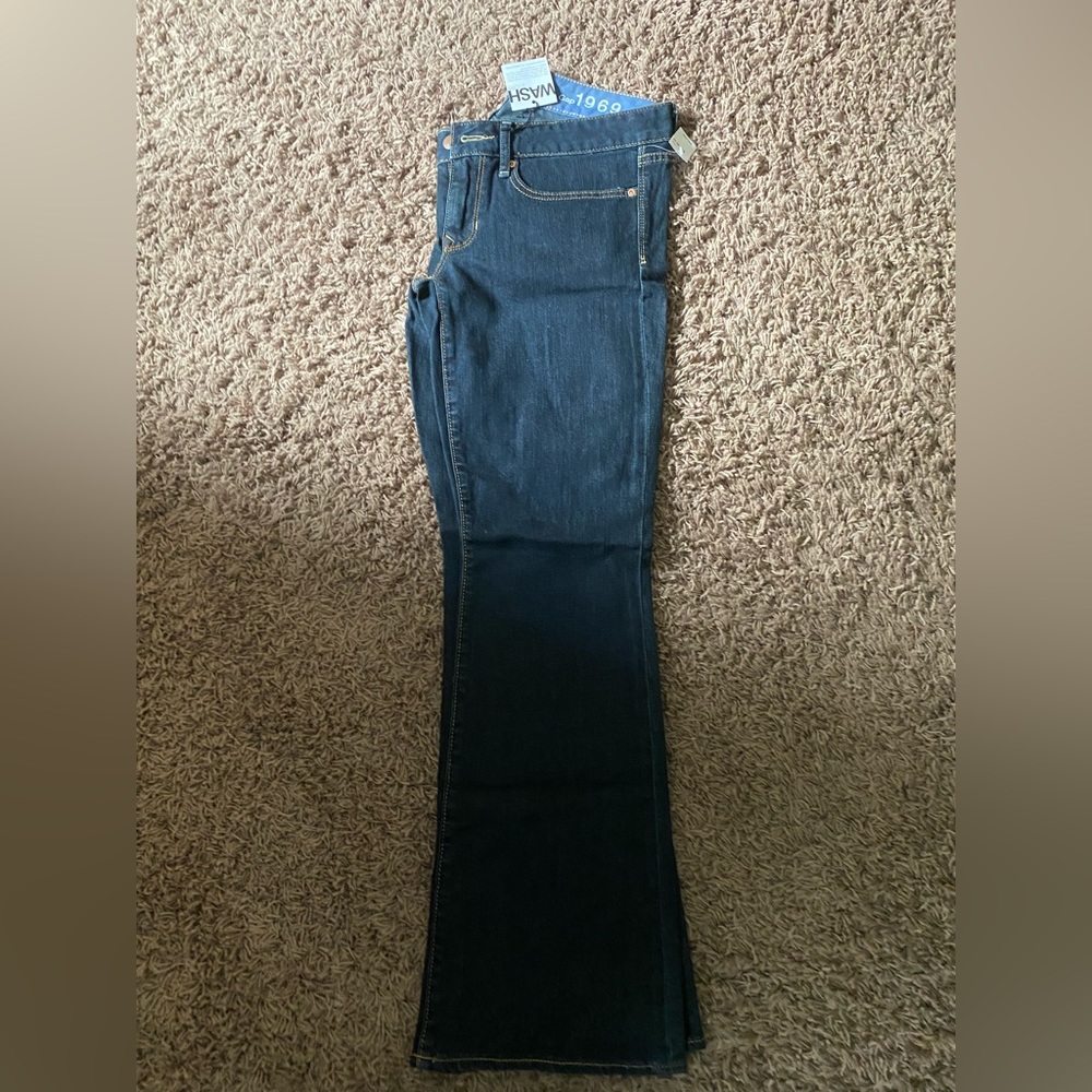 Gap Curvy size 6 1969 Jean . New with tags